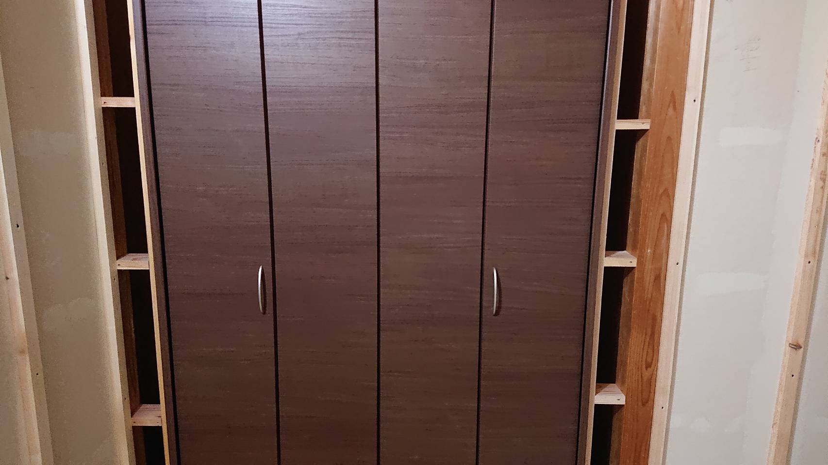 建具・収納の設置