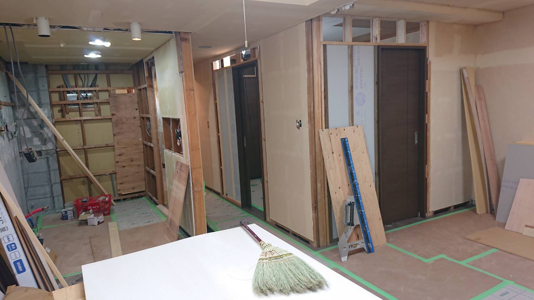 新しい間取りの造作(壁・天井)