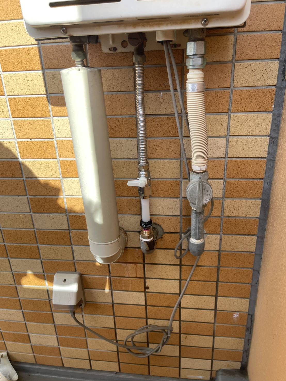 新しい止水バルブに交換した状態