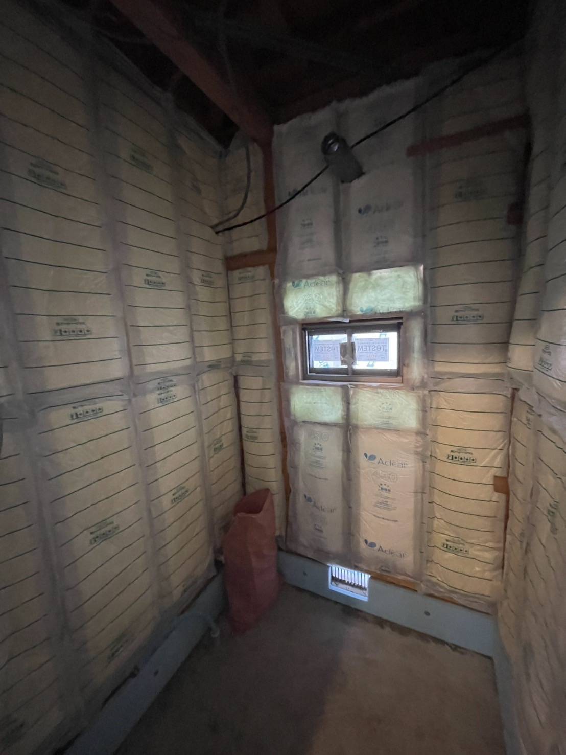 既存ユニットバス（大きな窓周辺の解体）