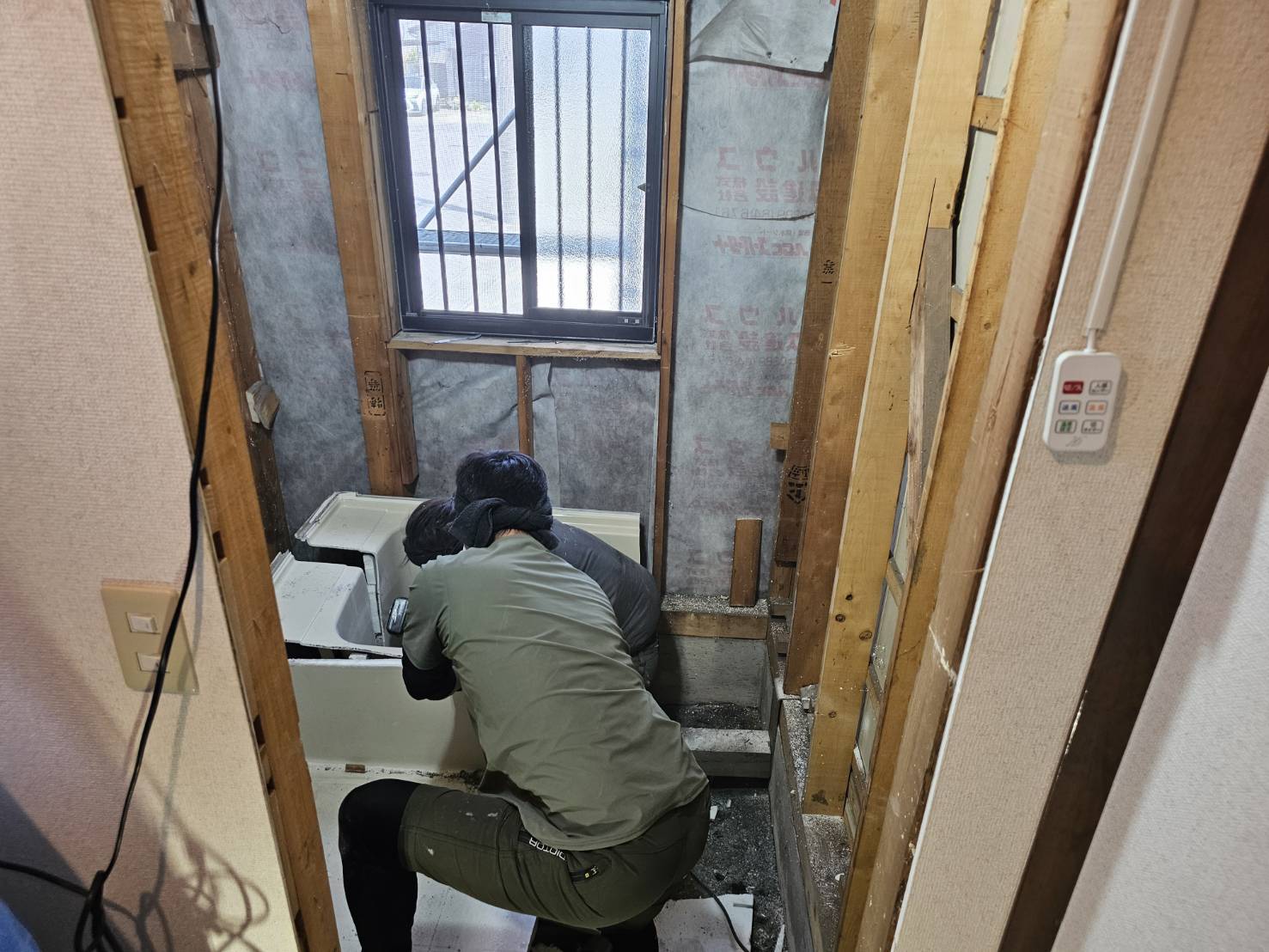 既存ユニットバス（解体作業中）