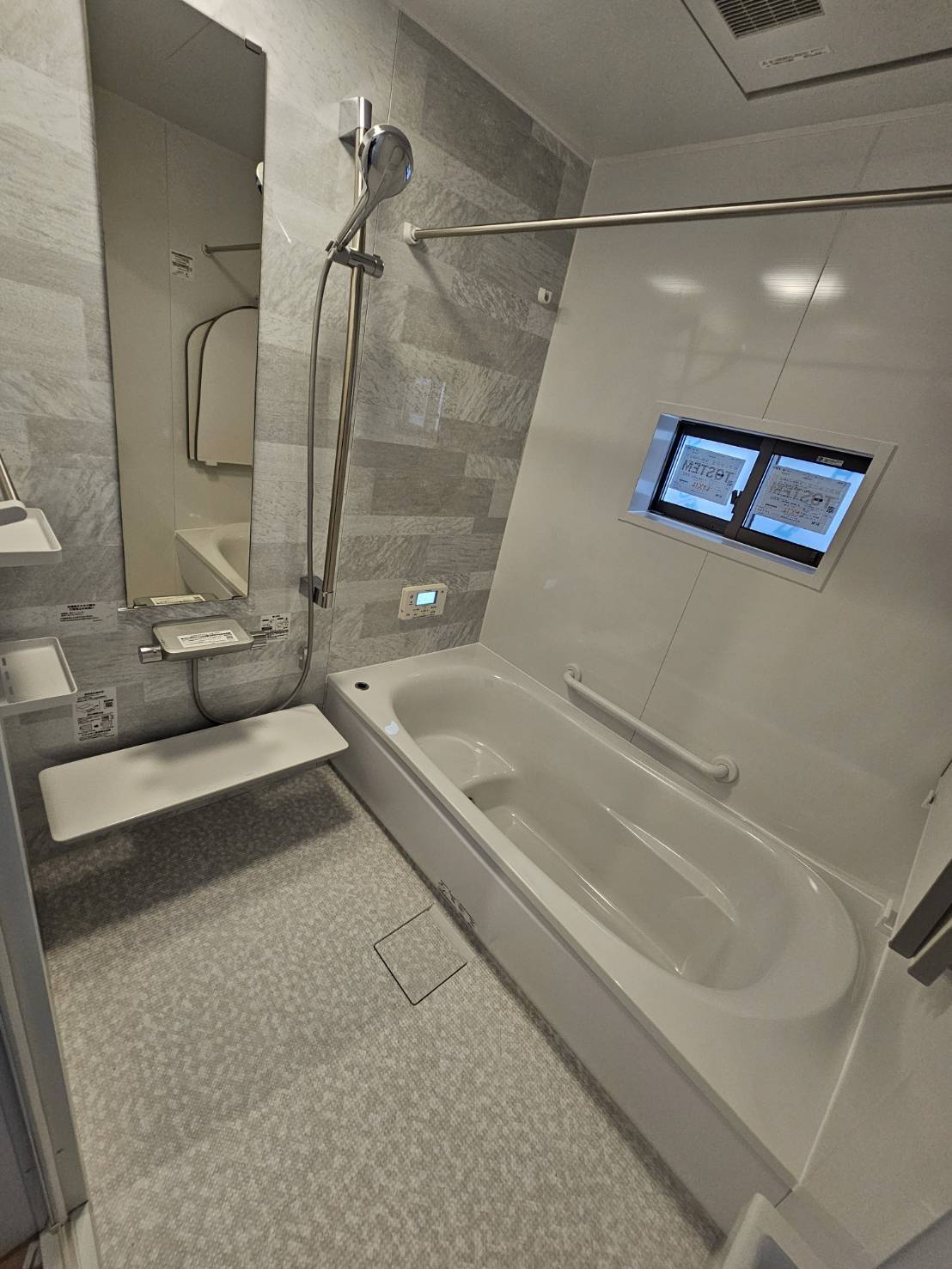 新ユニットバス（施工後の浴室内）