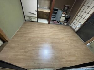 フローリング張り完了（ワックス不要タイプ）