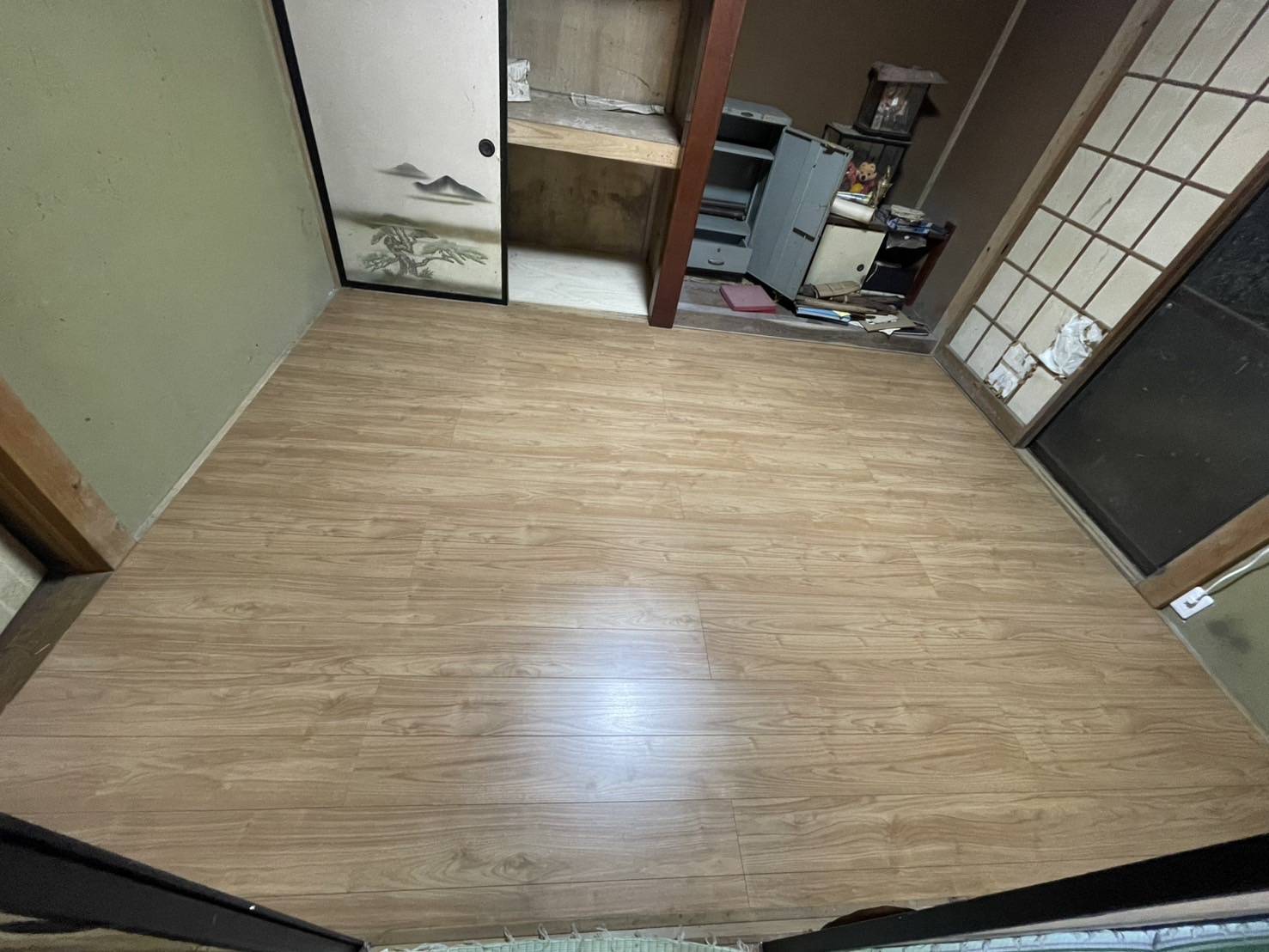 フローリング張り完了（ワックス不要タイプ）
