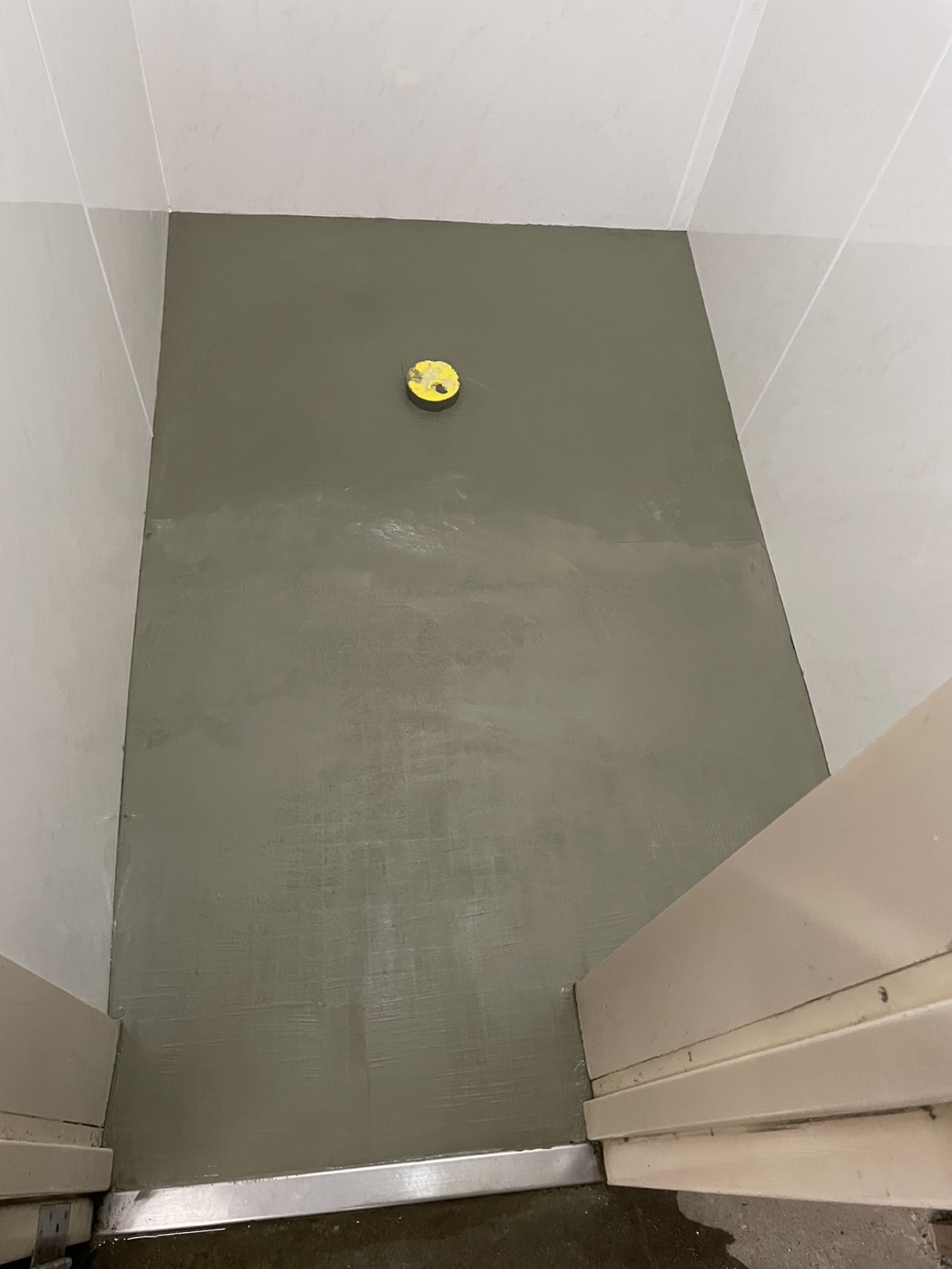 床コンクリート復旧