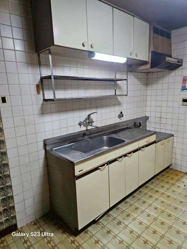 施工前:キッチン