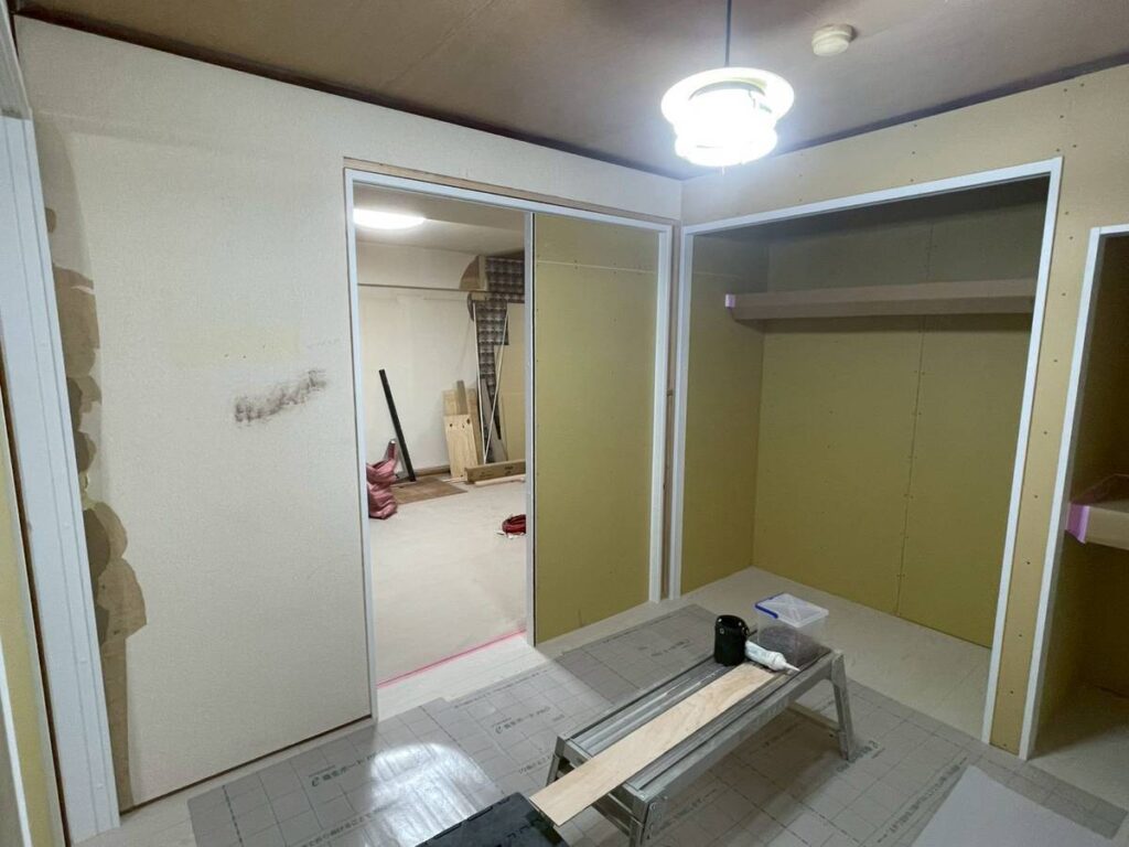 施工中:クローゼット
