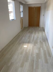 内装フルリフォーム(和室から洋室へ・トイレ交換・収納改修・フロアタイル施工)