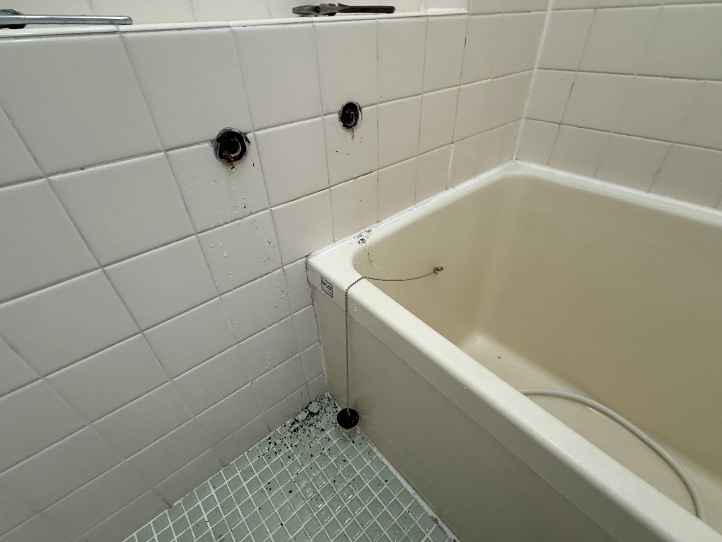 経年劣化で錆びついた既存の給湯配管