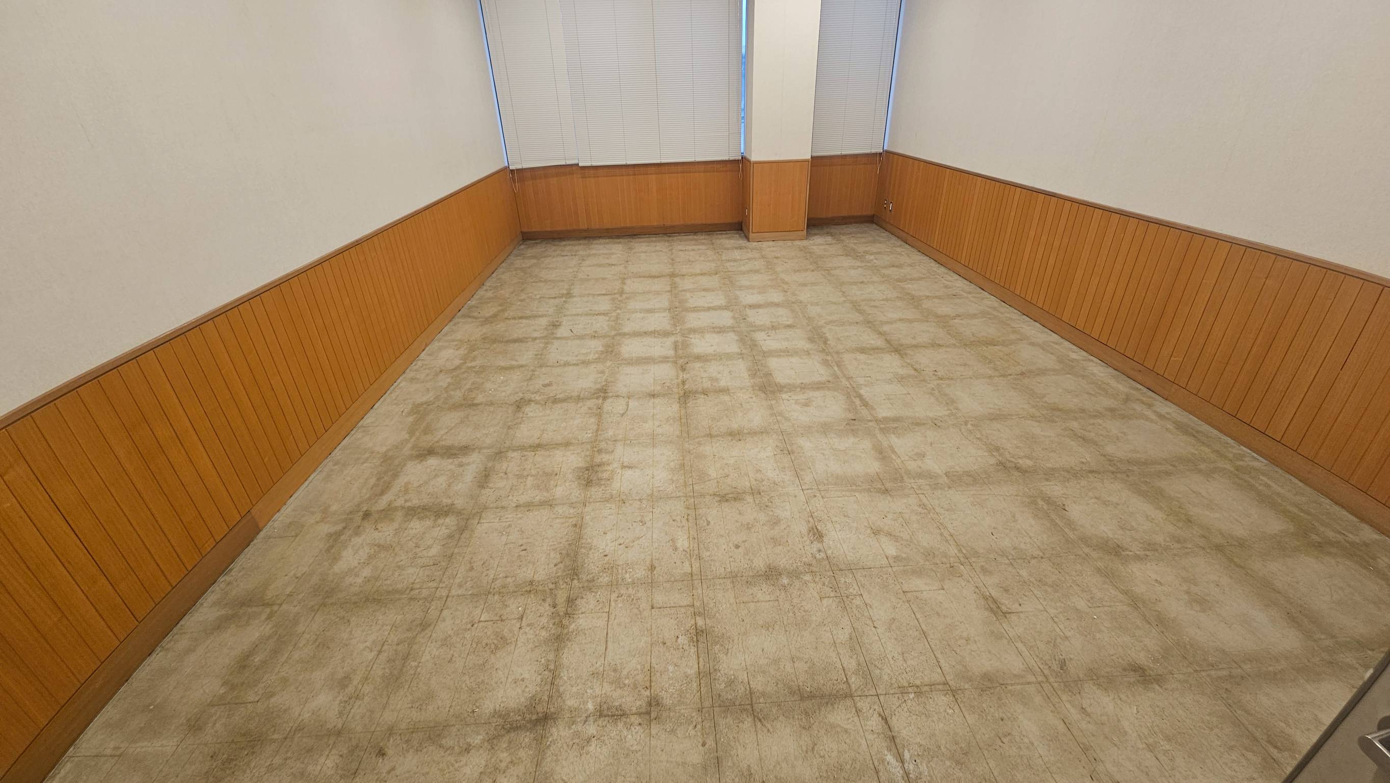 経年劣化した既存のPタイル