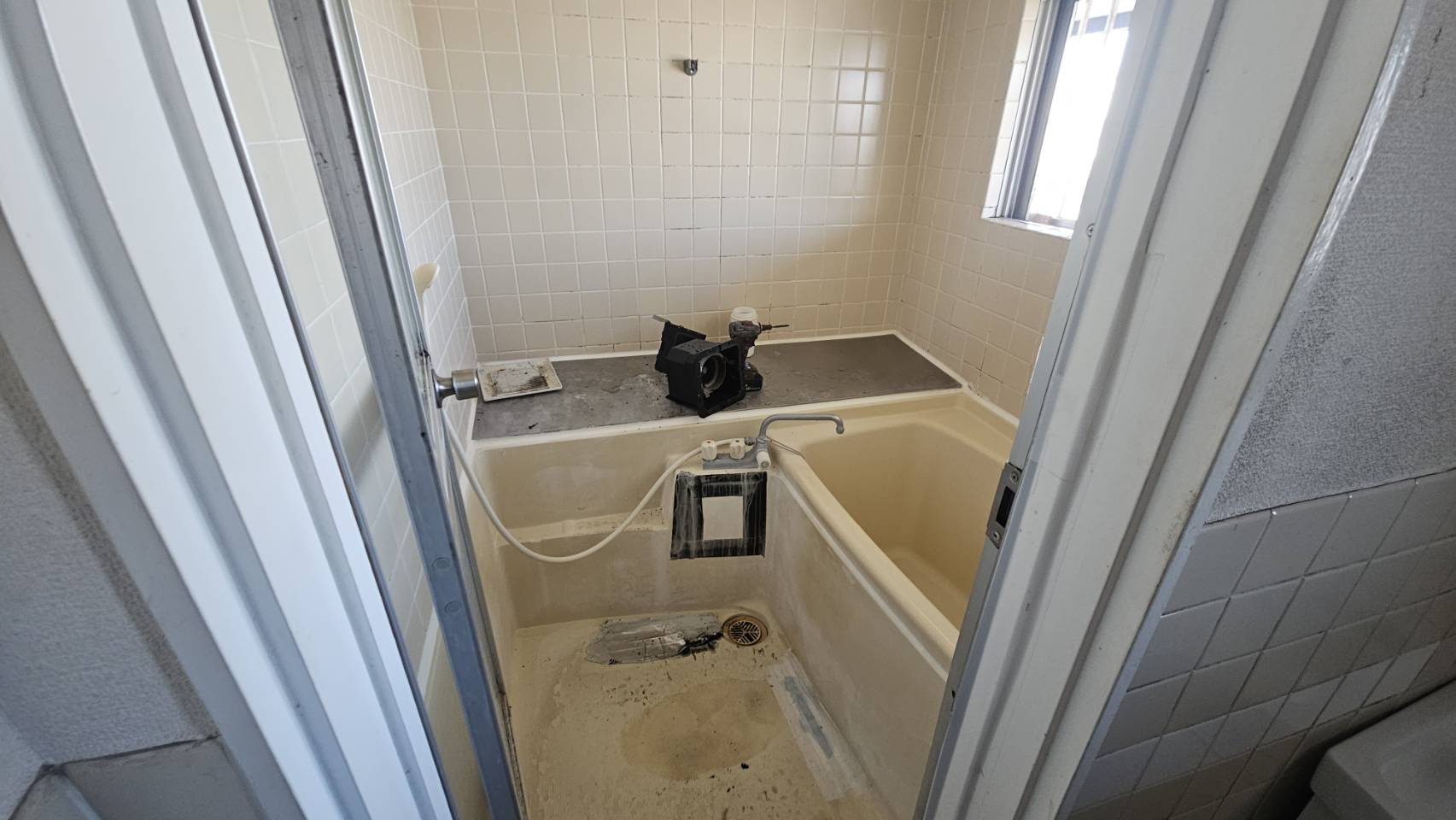 既設ユニットバス
全体の状況