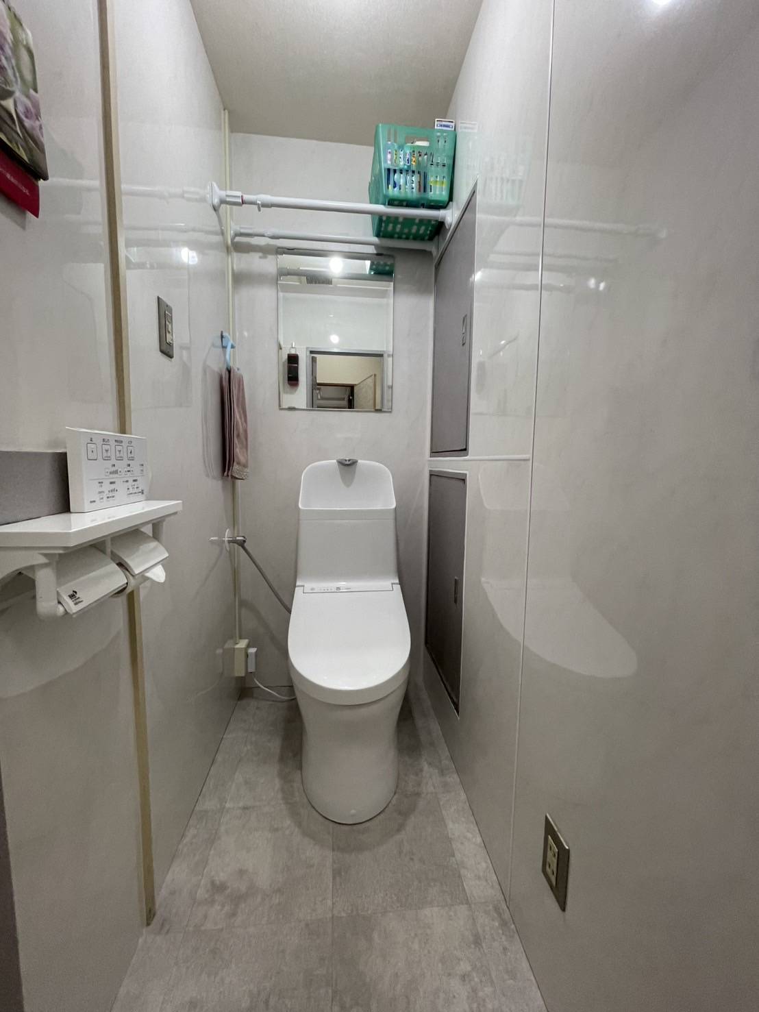 新しいトイレへの交換と配管接続完了