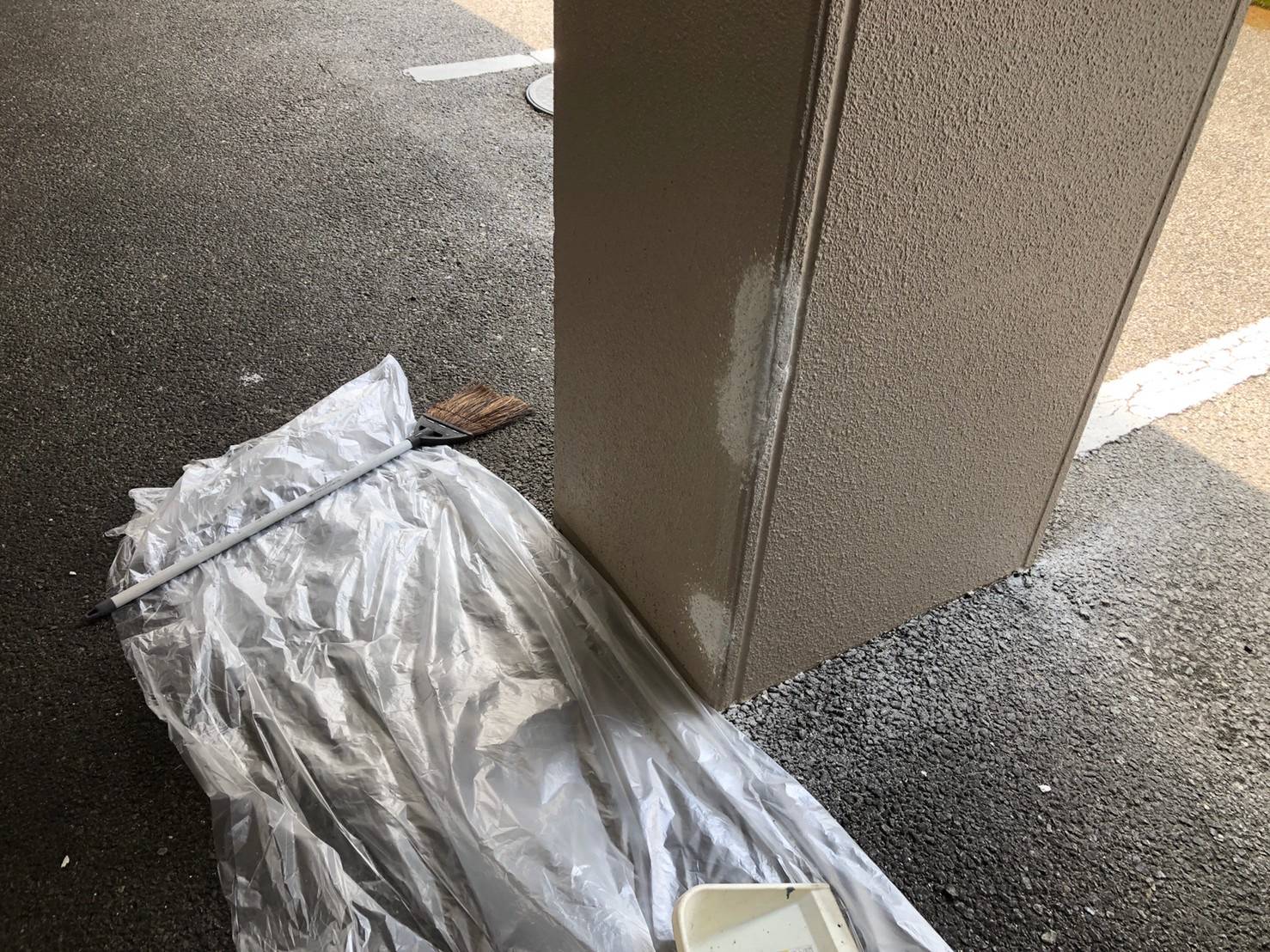 周囲と質感を合わせる表面成形工程