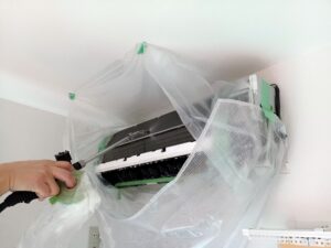 「エアコン掃除、自分でやって大丈夫？」プロが教えるDIYの落とし穴と、電気代・健康を守るための正しいメンテナンス決定版