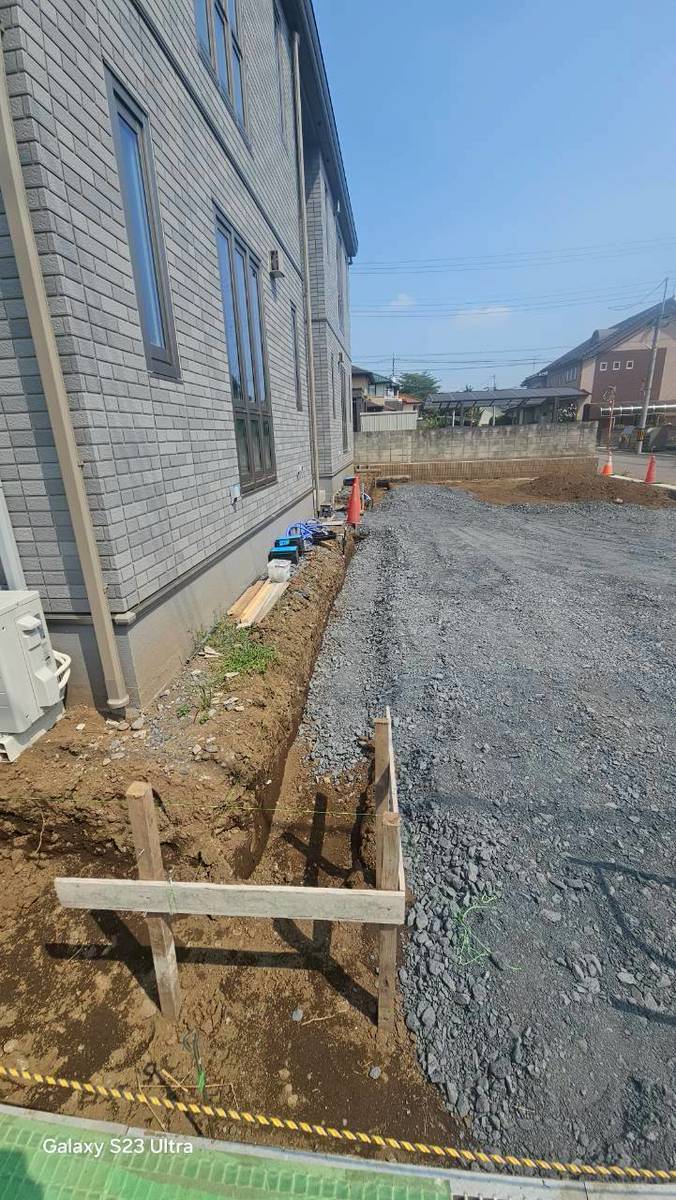 掘削作業前の建物側面の状況